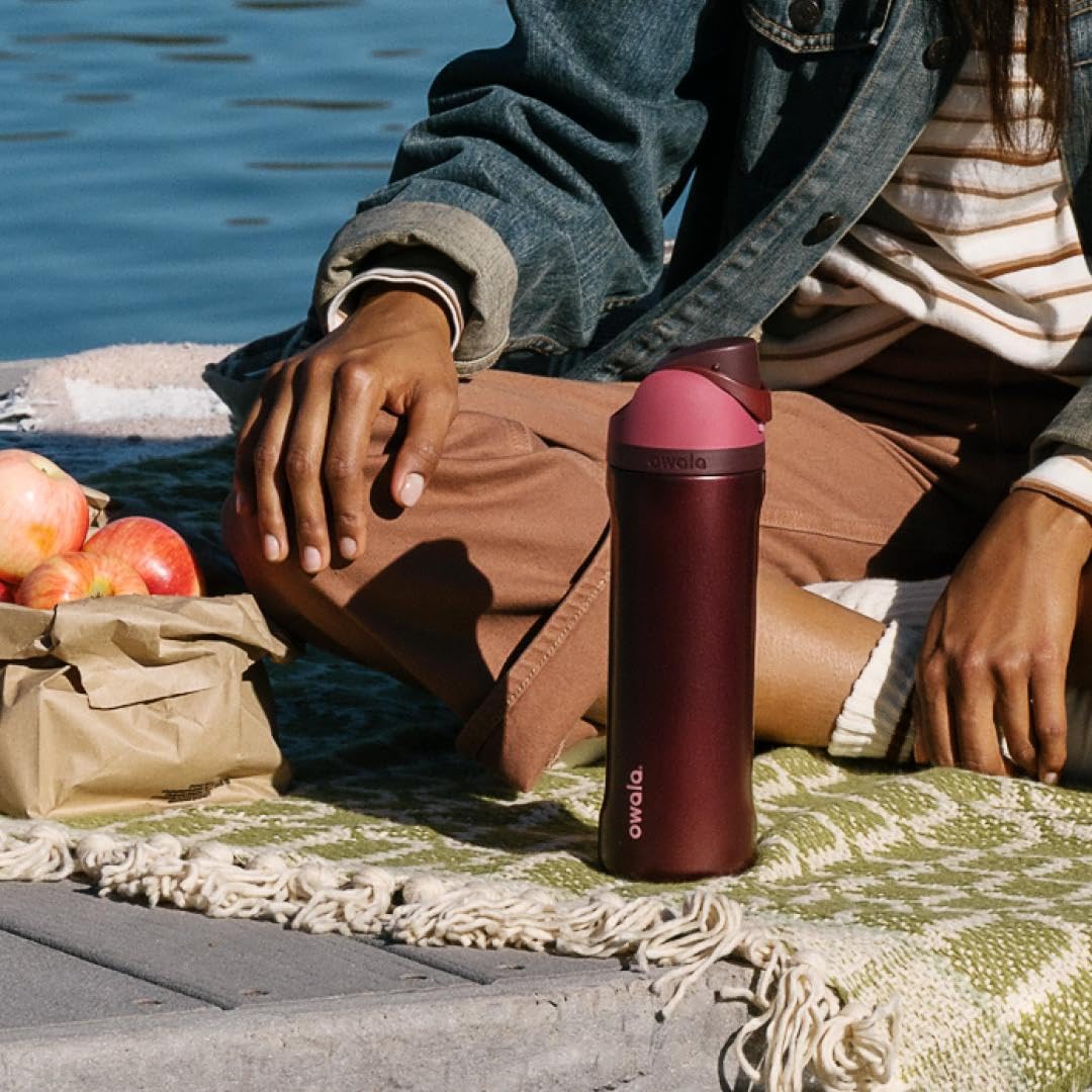 Owala FreeSip Black Cherry 24 oz Insulated Stainless Steel Water Bottle with Straw